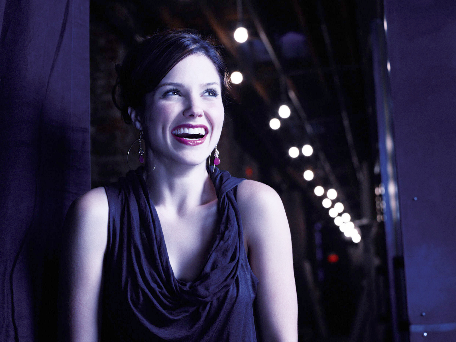 sophia-bush-1